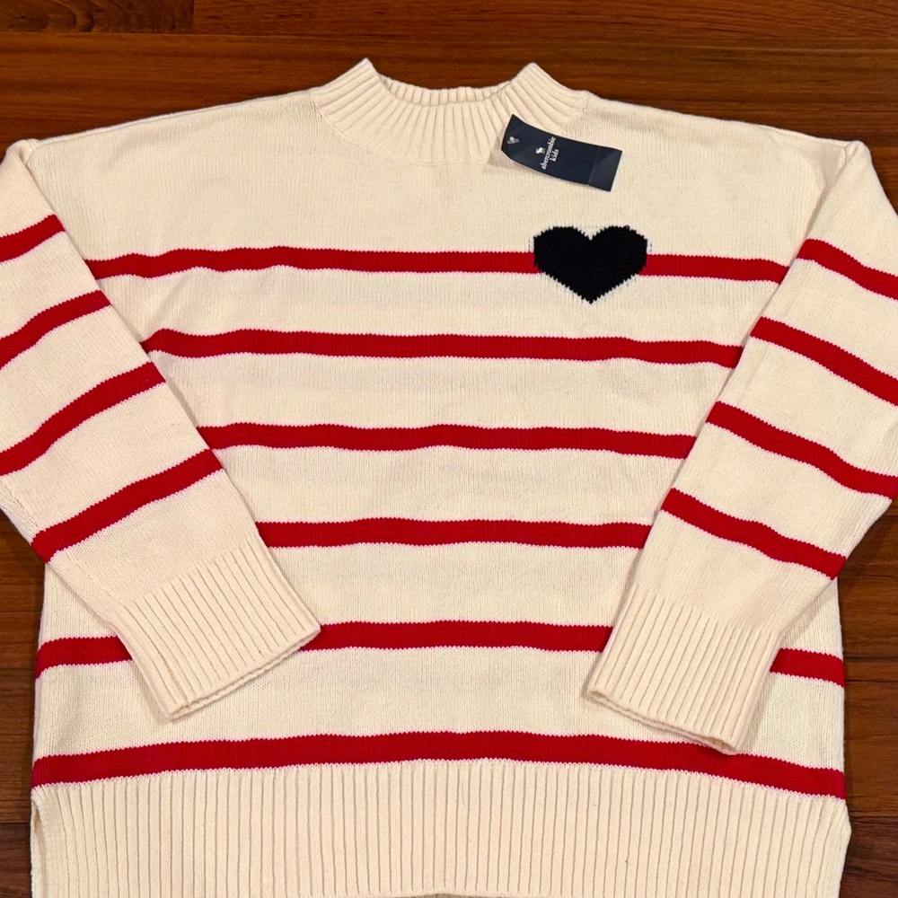 NWT Abercrombie Kids Mockneck Striped Sweater 
Heart 
Blue Red Cream 
Size 13/14